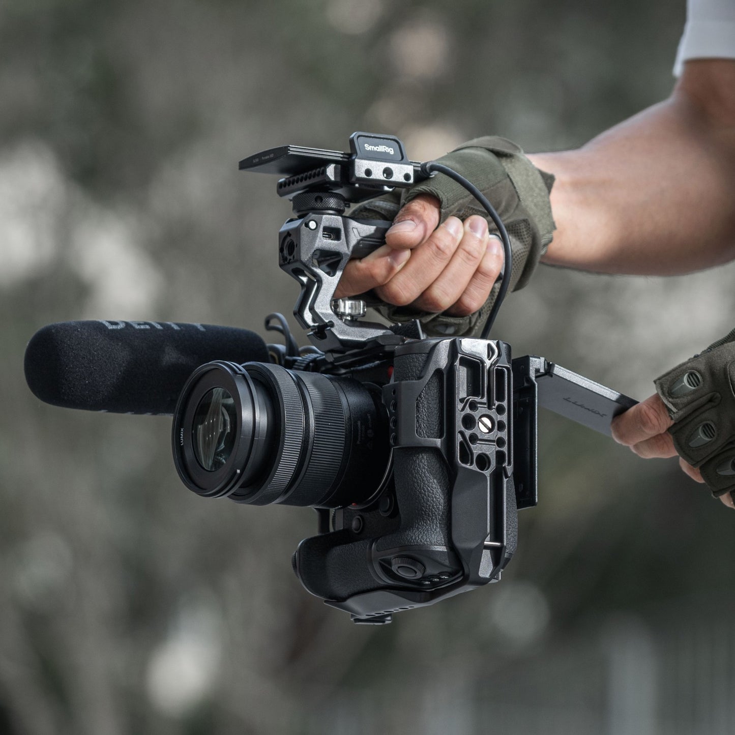 SmallRig Cage for Panasonic LUMIX S1 II / S1 IIE / S1R II / S5 II / S5 IIX / G9 II with DMW-BG1 / DMW-BG2 Battery Grip 5147